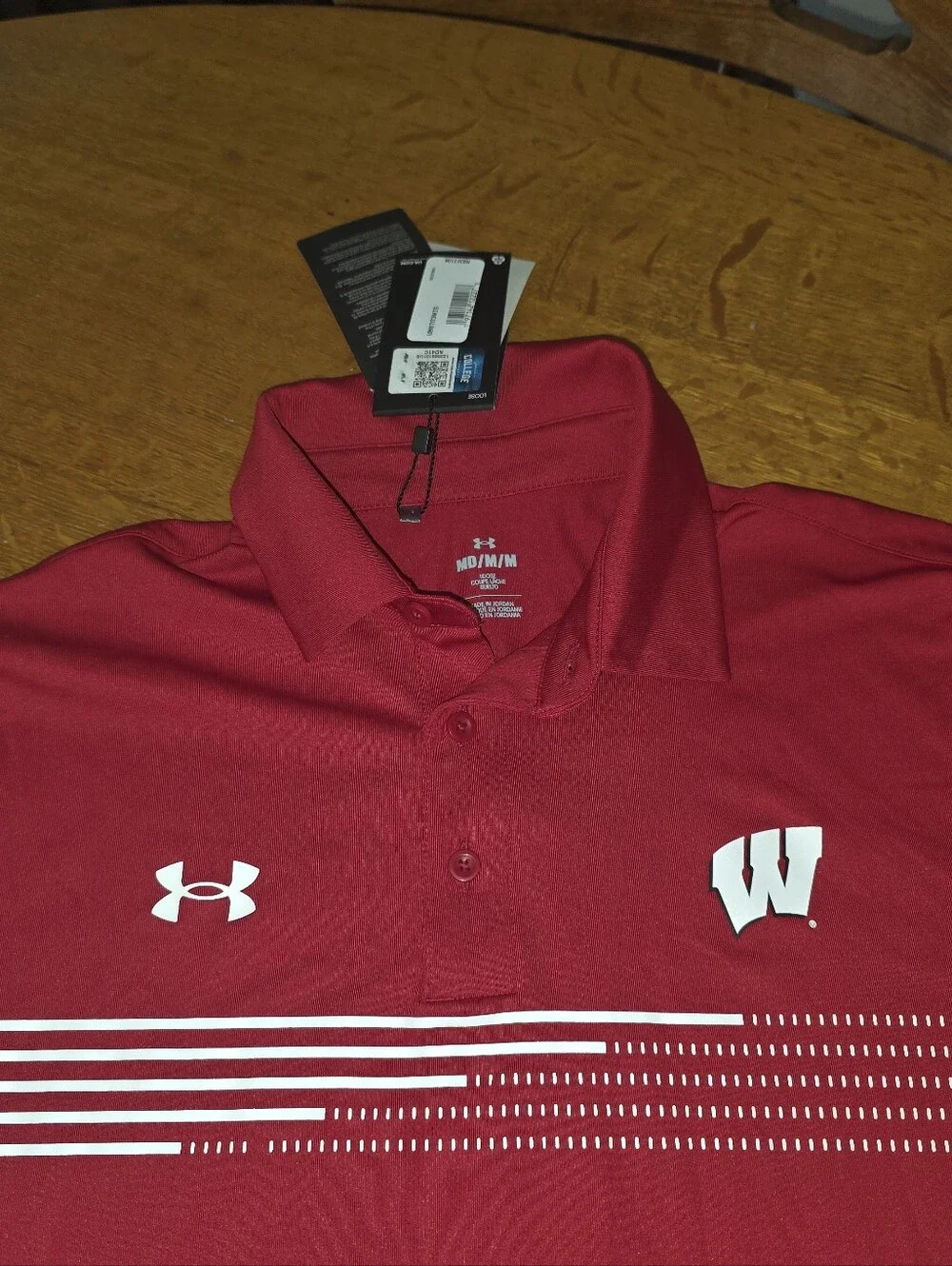 NWT Men's S/S UNDER ARMOUR Red Polo featuring WISCONSIN Size Medium